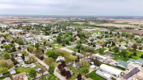 401 W 9th Street Tipton IA 52772