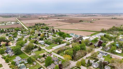 401 W 9th Street Tipton IA 52772