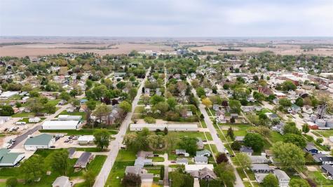 401 W 9th Street Tipton IA 52772