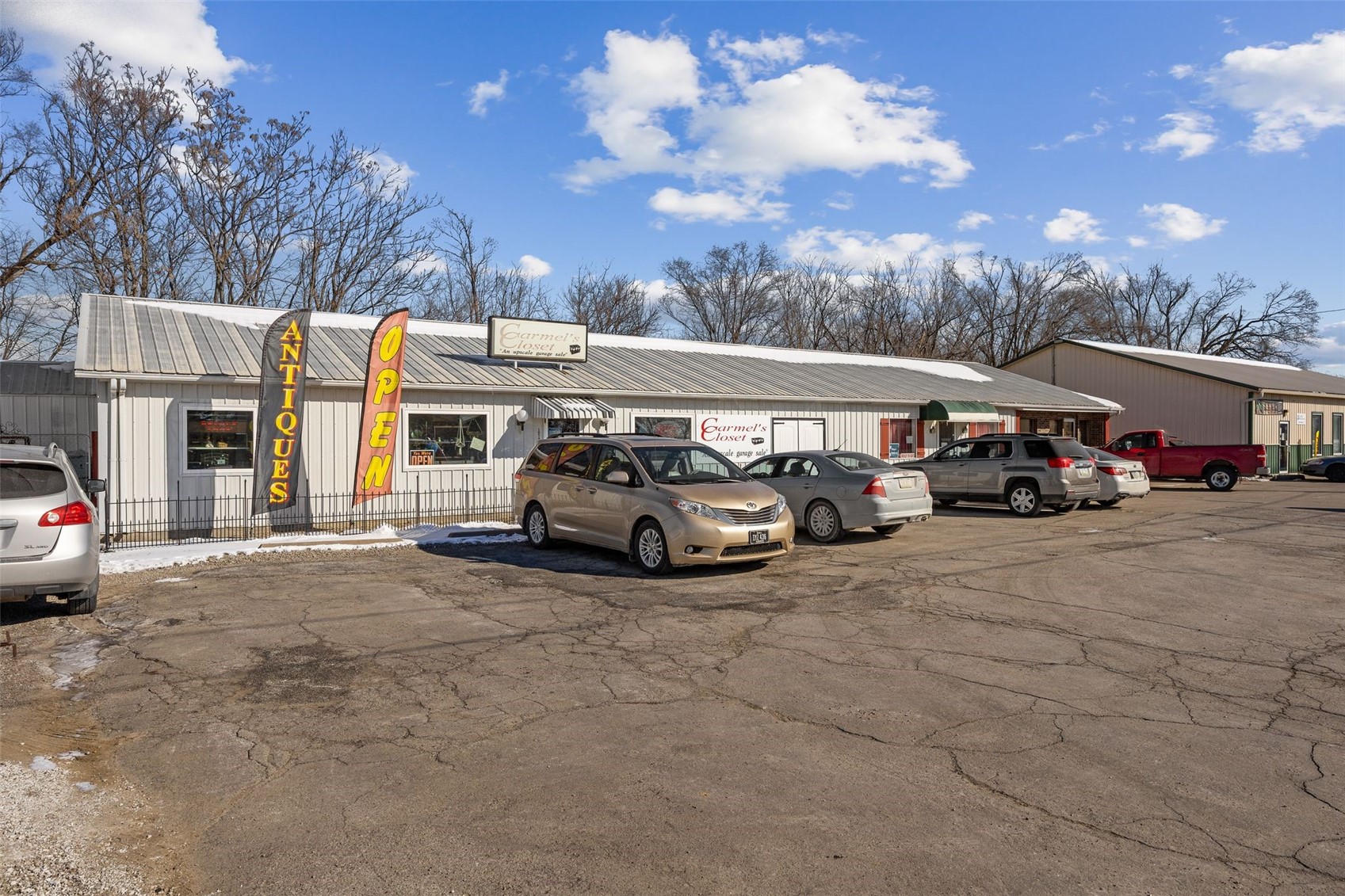 1054 W Madison Street Washington IA 52353