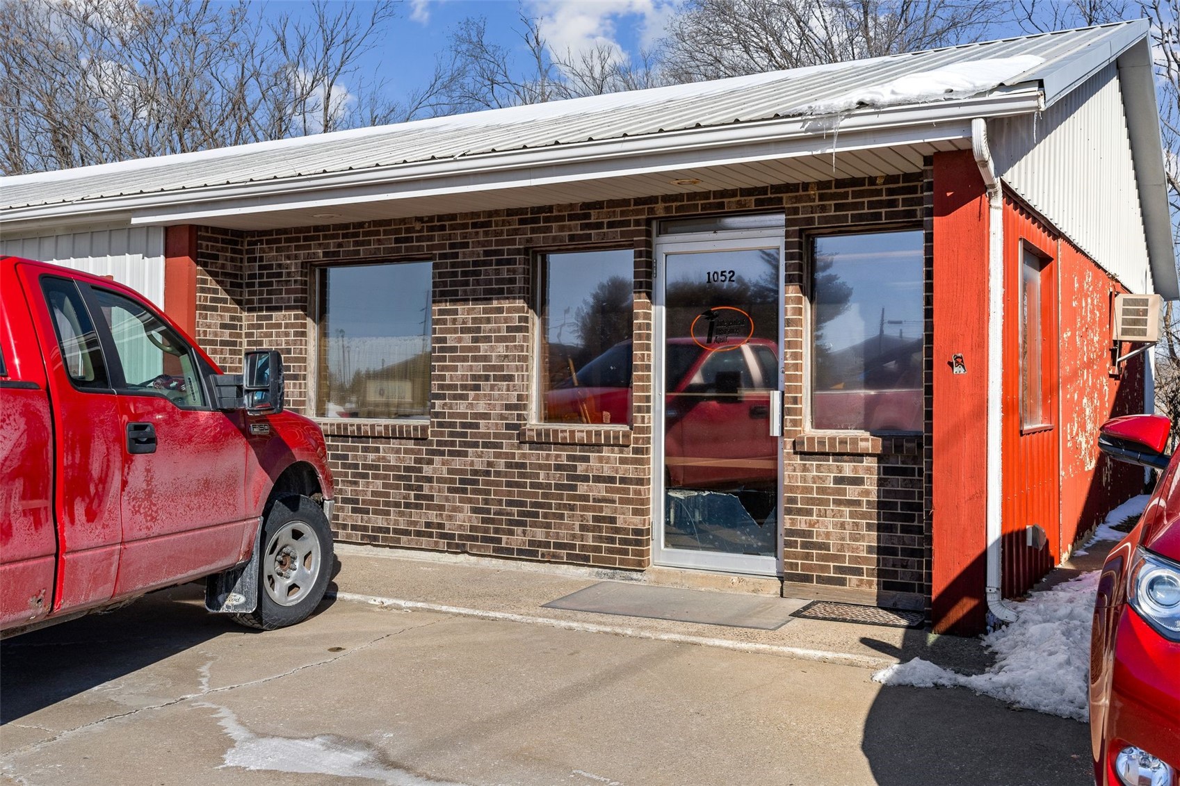 1054 W Madison Street Washington IA 52353