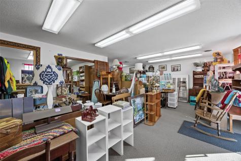 1054 W Madison Street Washington IA 52353