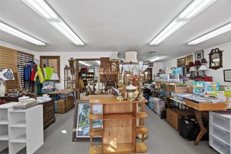 1054 W Madison Street Washington IA 52353