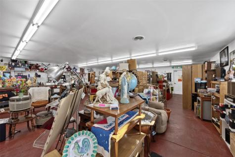 1054 W Madison Street Washington IA 52353