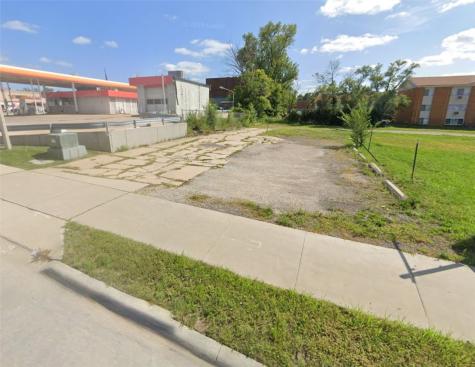 2900/2912 1st Avenue NE Cedar Rapids IA 52402