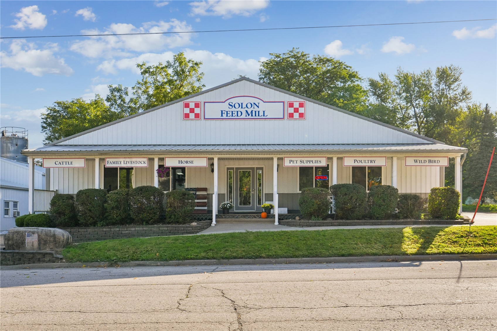 310-330 S Dubuque Street Solon IA 52333
