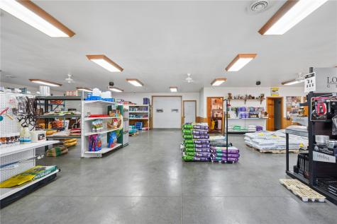 310-330 S Dubuque Street Solon IA 52333