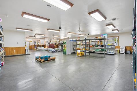 310-330 S Dubuque Street Solon IA 52333