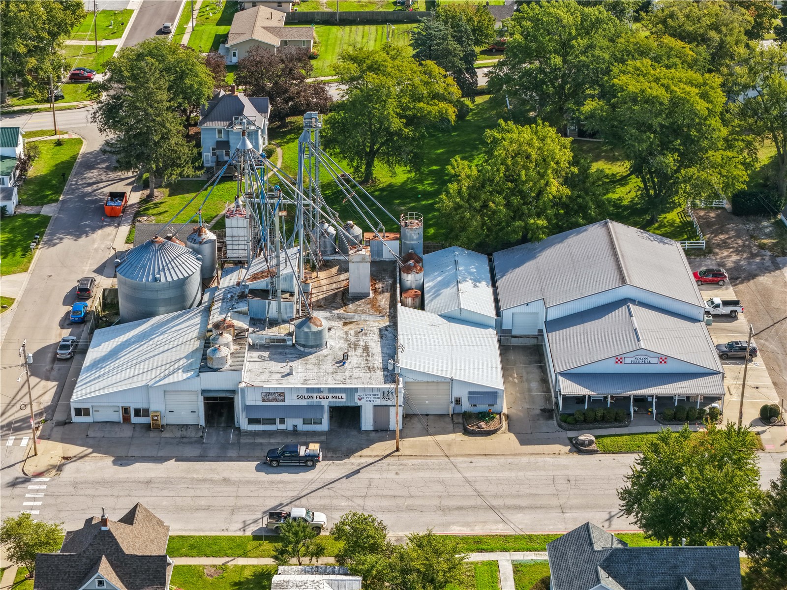 310-330 S Dubuque Street Solon IA 52333