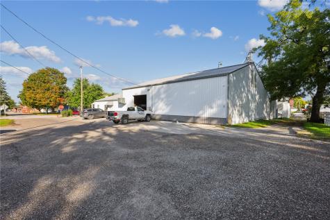 310-330 S Dubuque Street Solon IA 52333
