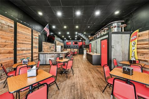 805 12 Street Belle Plaine IA 52208