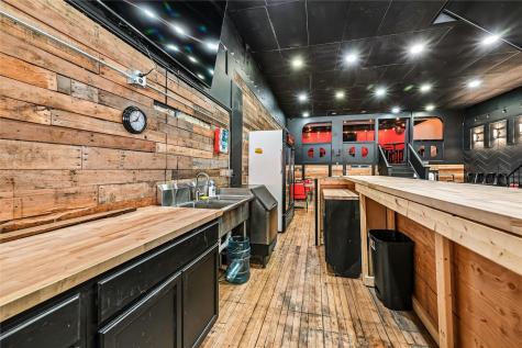 805 12 Street Belle Plaine IA 52208
