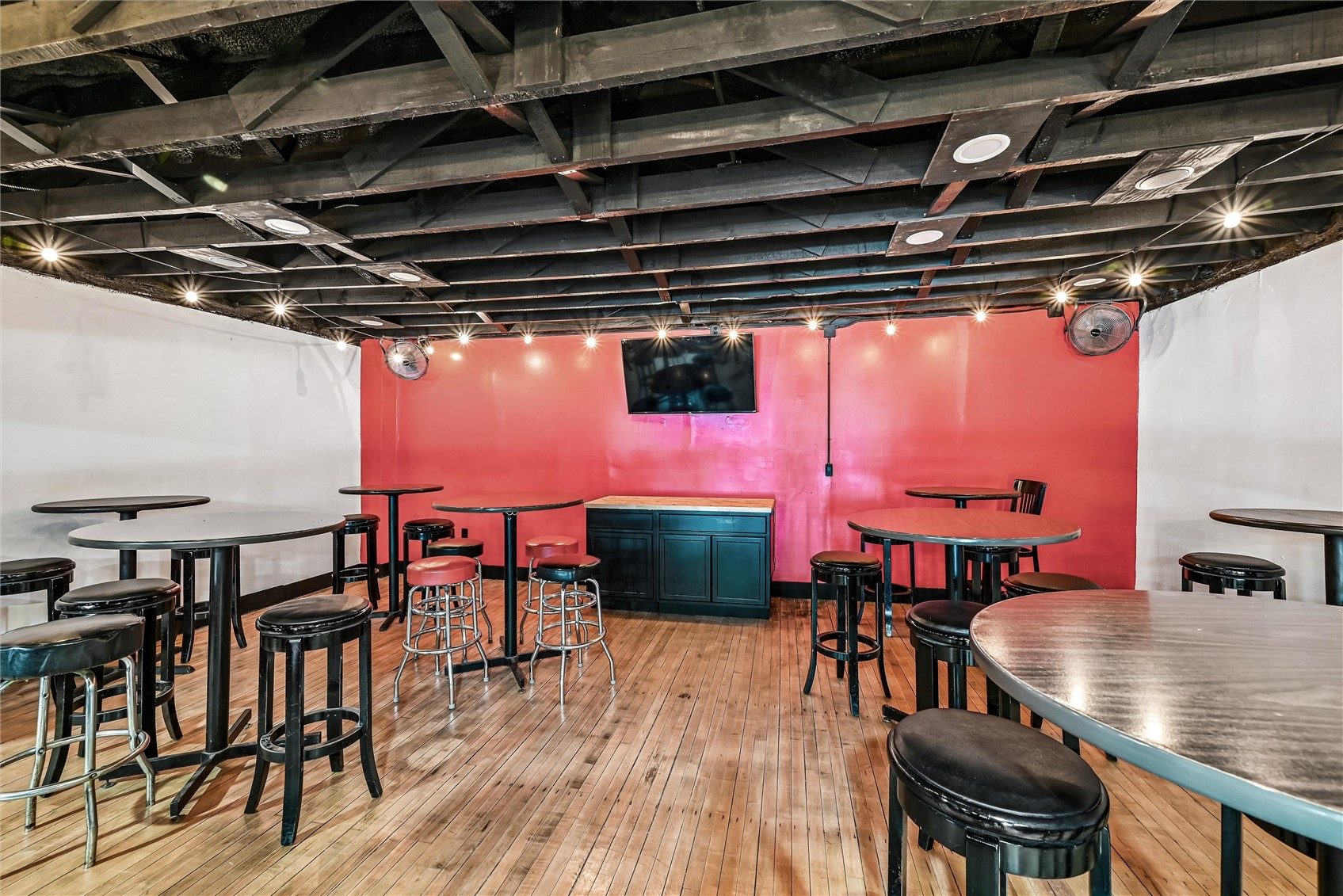 805 12 Street Belle Plaine IA 52208