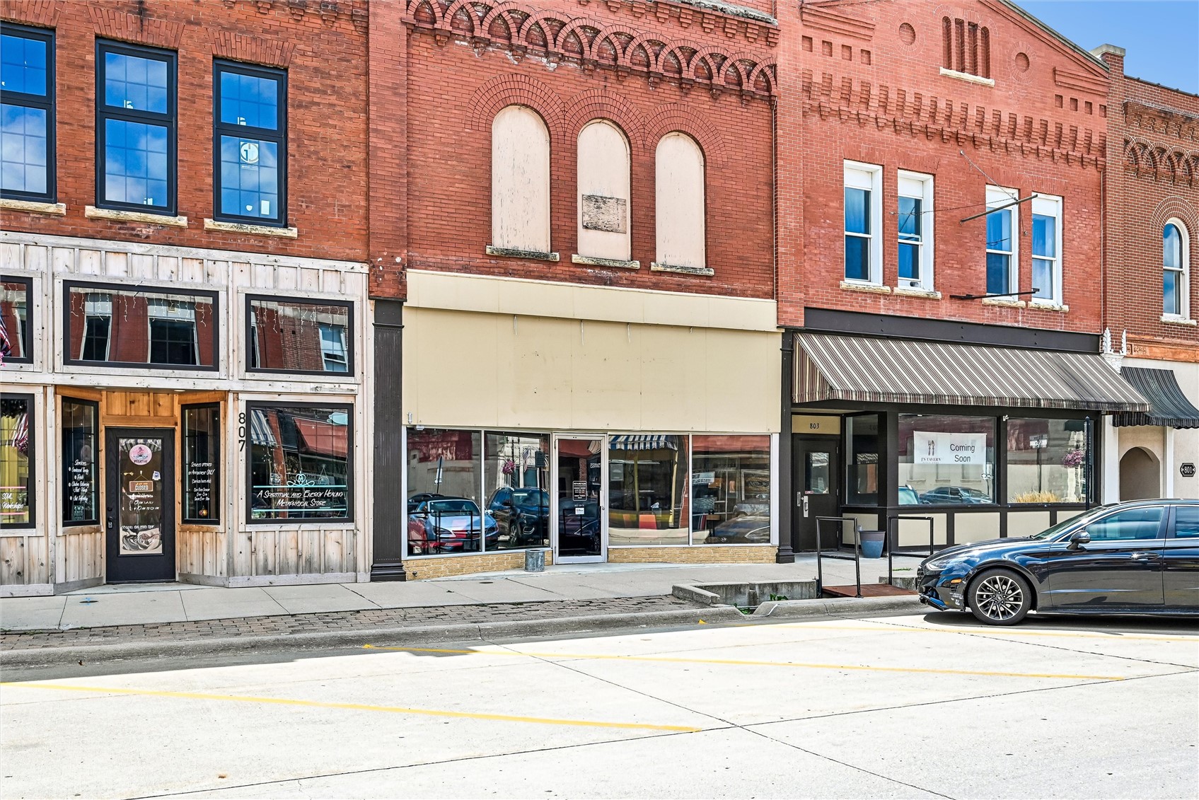 805 12 Street Belle Plaine IA 52208