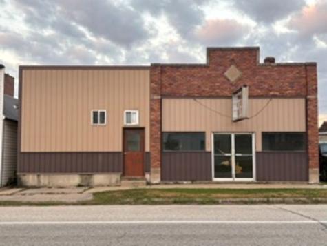 106 N Main Street Hazleton IA 50641