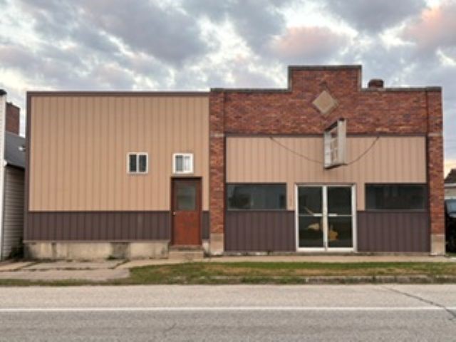 106 N Main Street Hazleton IA 50641