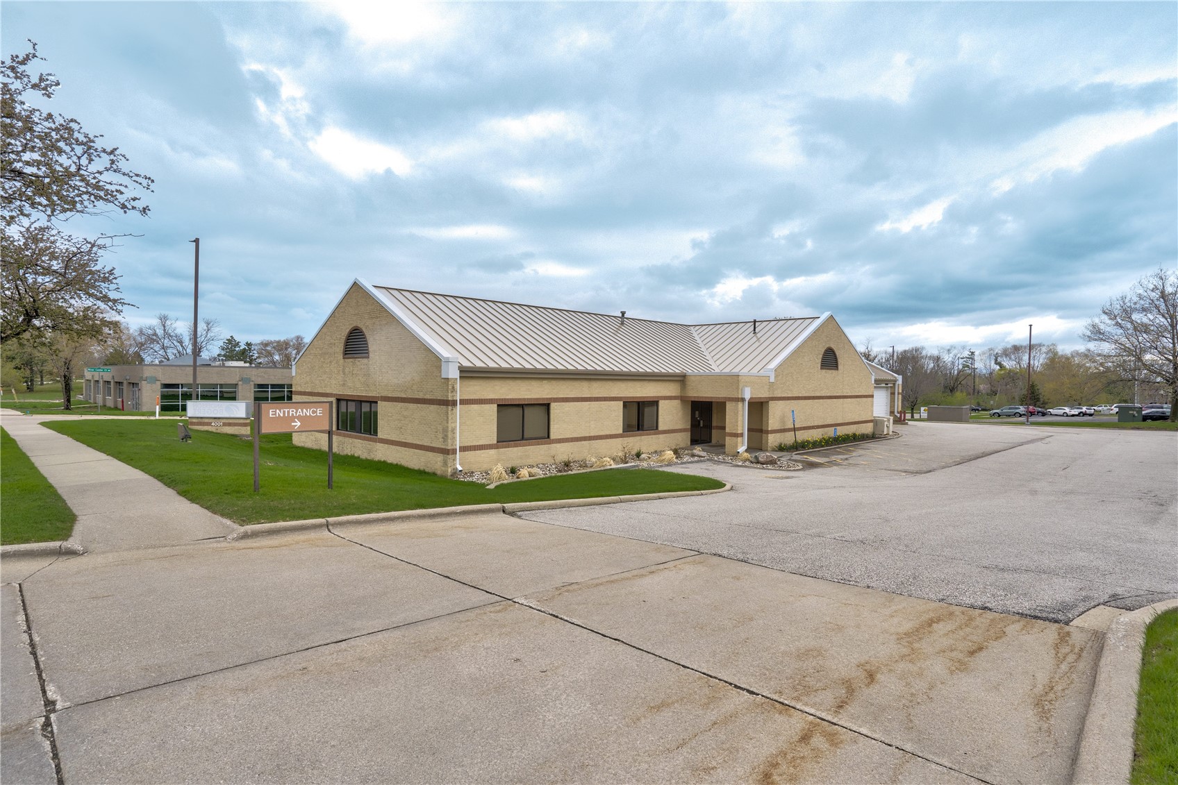 4001 River Ridge Drive NE Cedar Rapids IA 52402