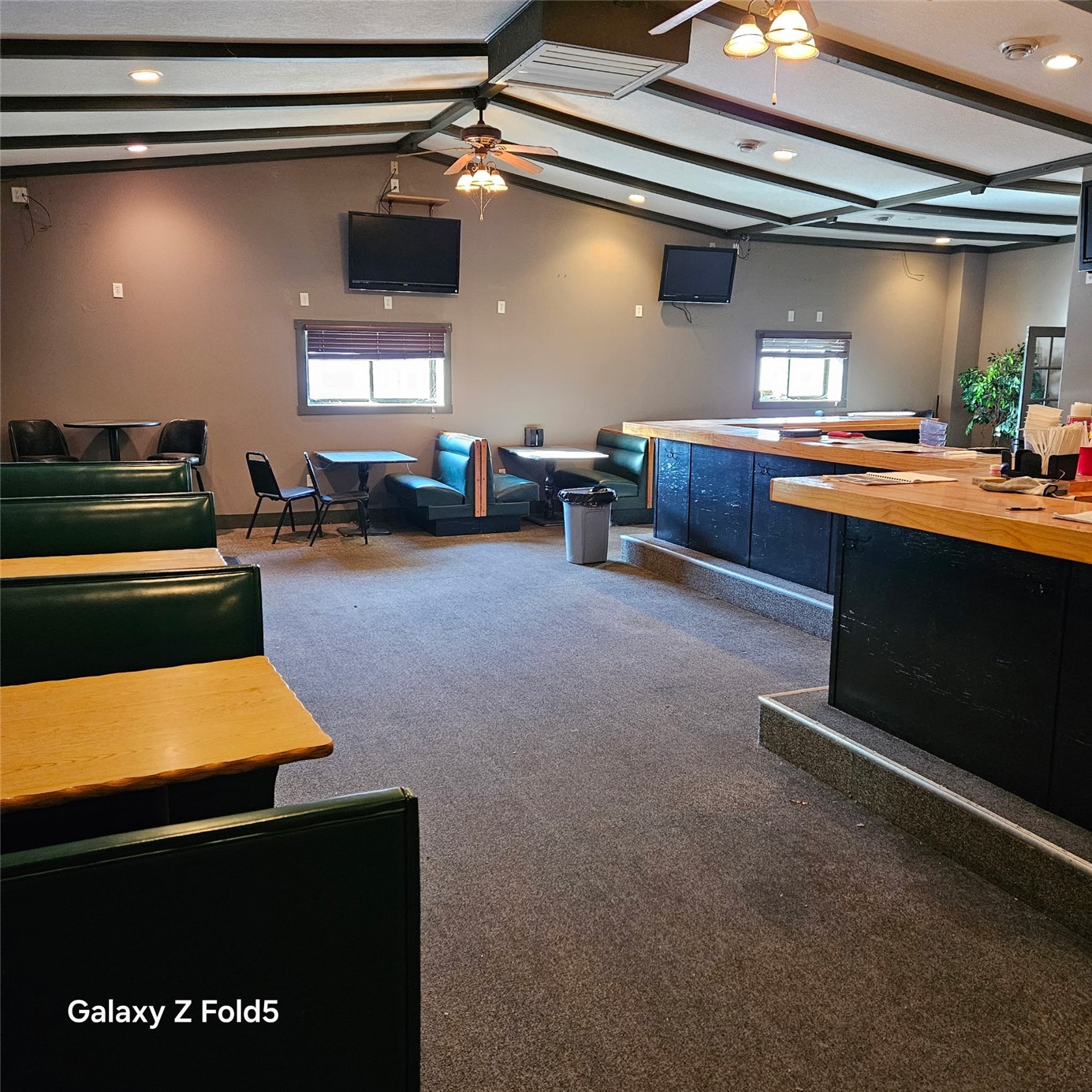 26 Main Street Newhall IA 52315