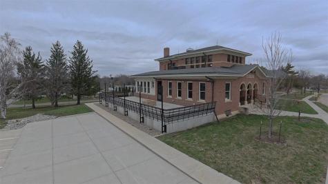 916 W 9th Street Vinton IA 52349