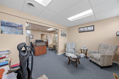 888 10th Street Marion IA 52302