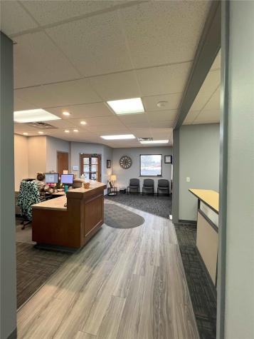4201 Glass Road NE Cedar Rapids IA 52402
