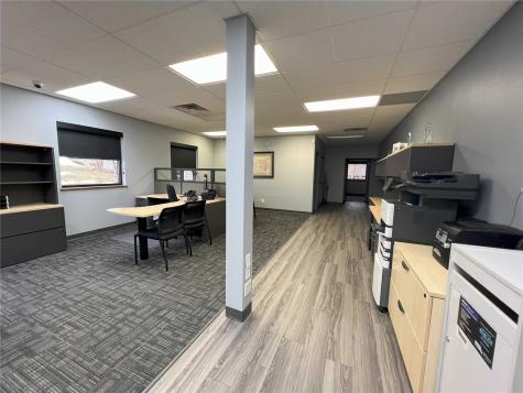 4201 Glass Road NE Cedar Rapids IA 52402