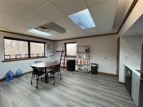 4201 Glass Road NE Cedar Rapids IA 52402