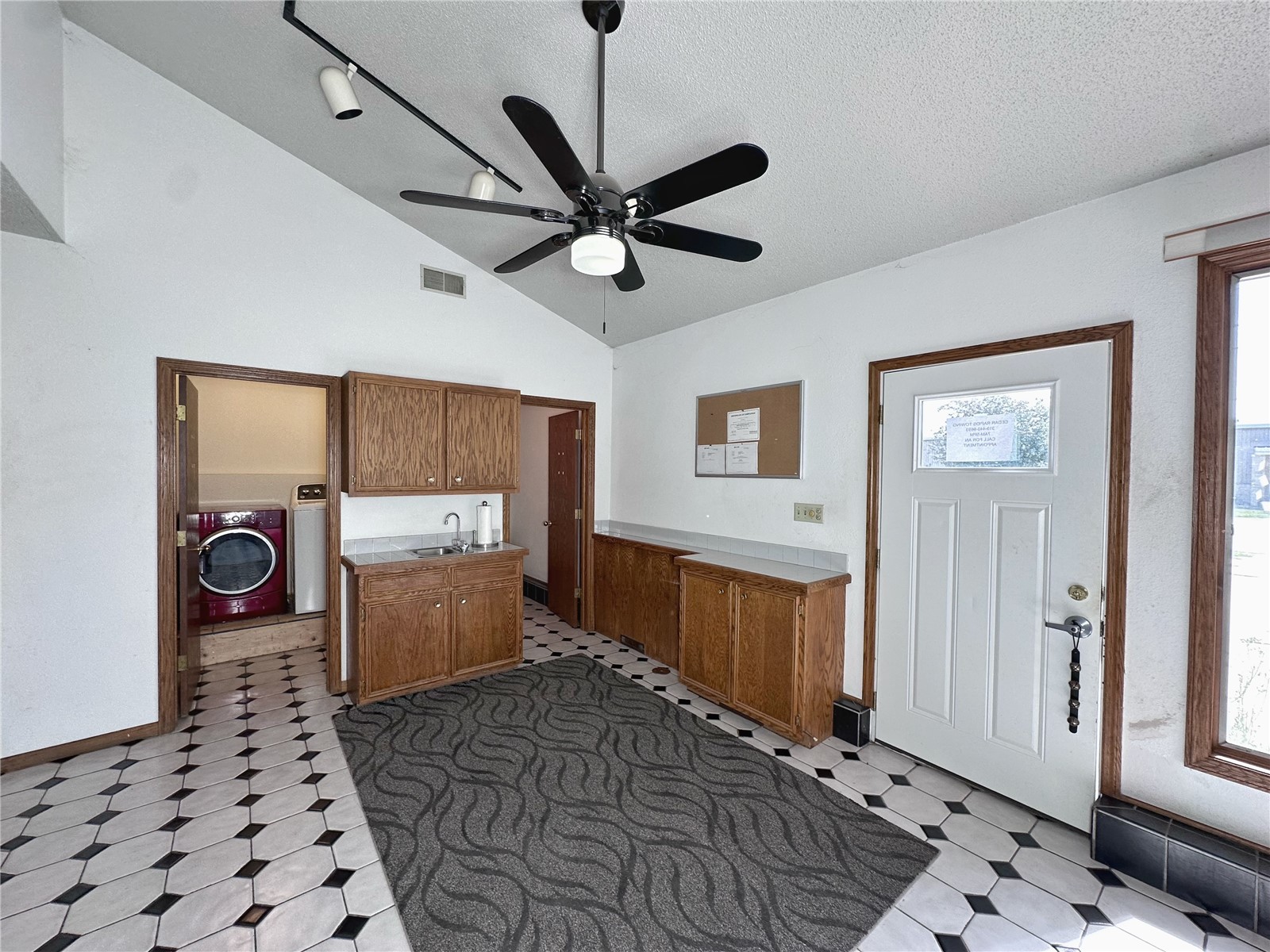 5104 J Street SW Cedar Rapids IA 52404