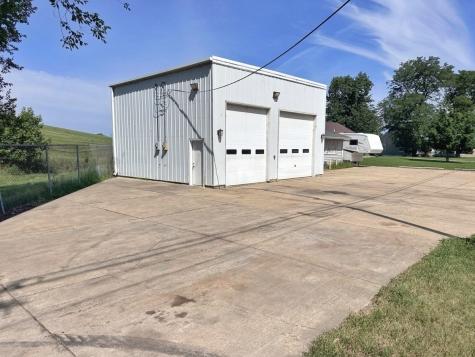5104 J Street SW Cedar Rapids IA 52404