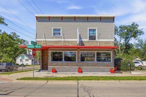 901 Oakland Road NE Cedar Rapids IA 52402