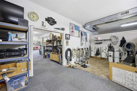 901 Oakland Road NE Cedar Rapids IA 52402