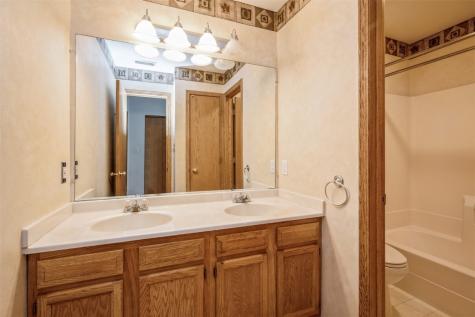 917 74th Street NE Cedar Rapids IA 52402