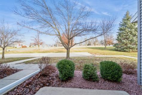 917 74th Street NE Cedar Rapids IA 52402