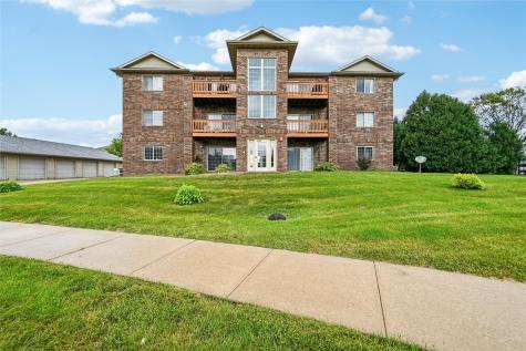 600 Colton Circle NE Cedar Rapids IA 52402