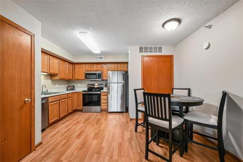 600 Colton Circle NE Cedar Rapids IA 52402