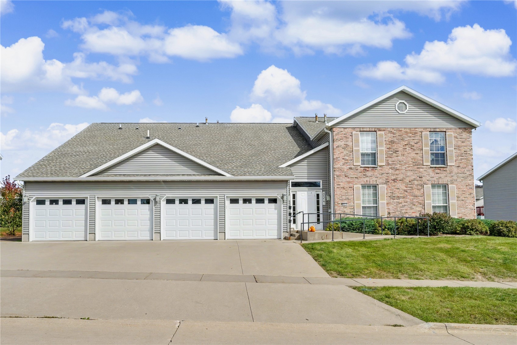 Cedar Rapids IA, 6317 Greenbriar Lane SW, Unit D