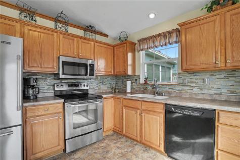 6317 Greenbriar Lane SW Cedar Rapids IA 52404