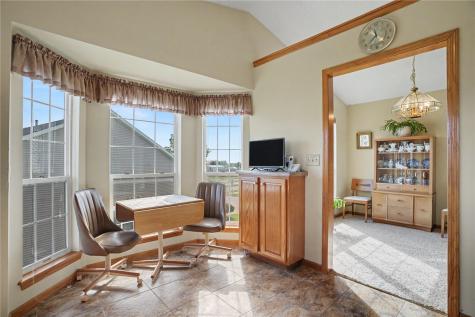 6317 Greenbriar Lane SW Cedar Rapids IA 52404