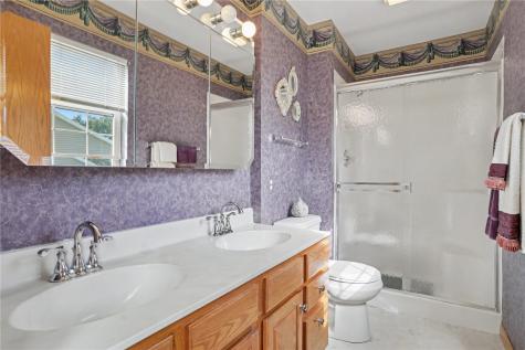 6317 Greenbriar Lane SW Cedar Rapids IA 52404