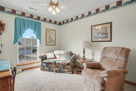 6317 Greenbriar Lane SW Cedar Rapids IA 52404