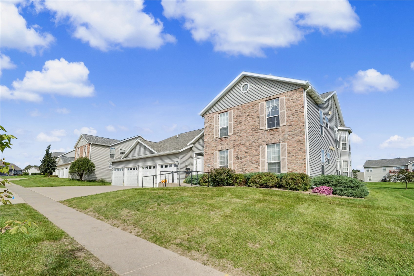 6317 Greenbriar Lane SW Cedar Rapids IA 52404