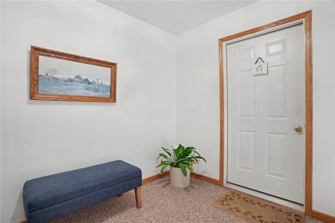 6317 Greenbriar Lane SW Cedar Rapids IA 52404
