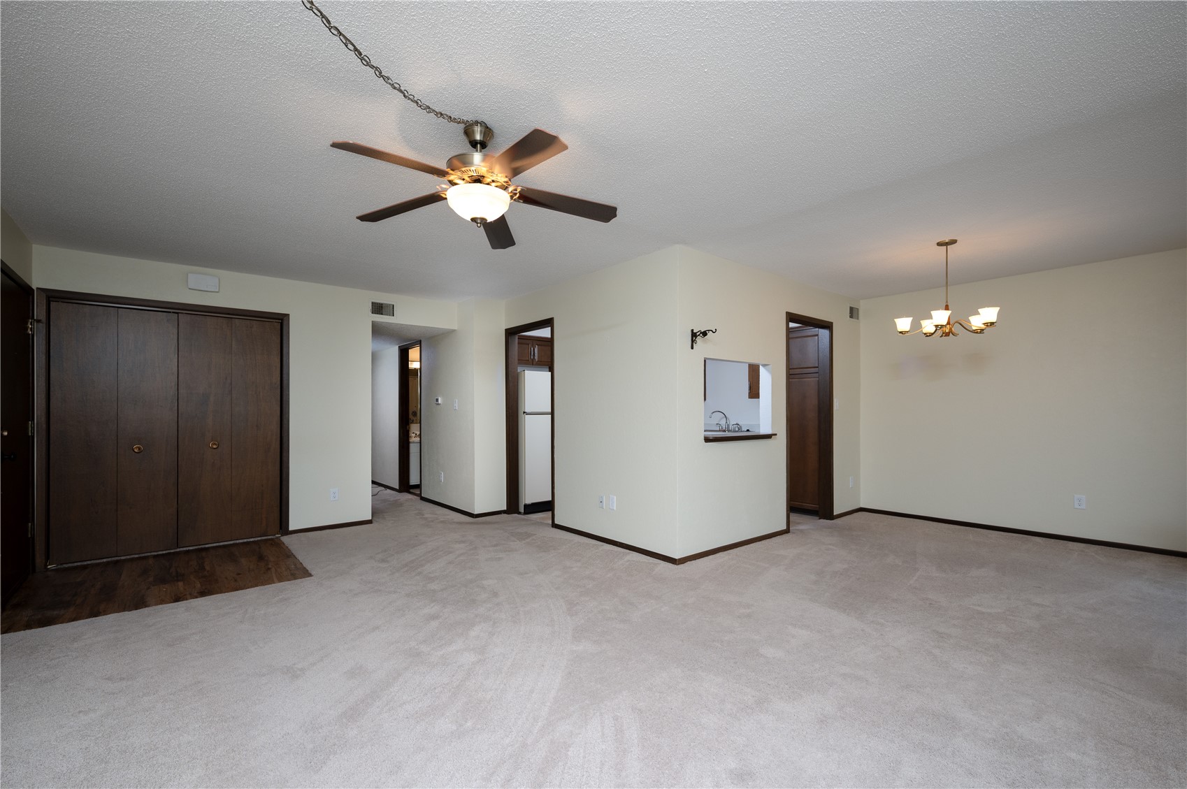 5703 Golden Court NE Cedar Rapids IA 52402