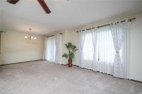 5703 Golden Court NE Cedar Rapids IA 52402