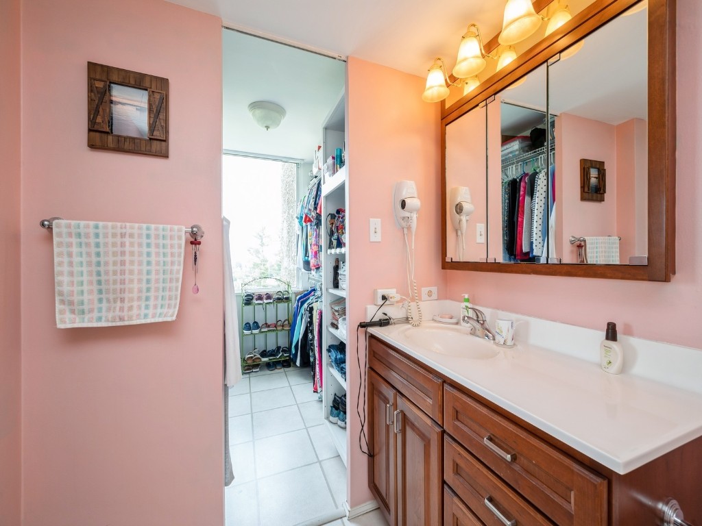 2222 1st Avenue NE Cedar Rapids IA 52402