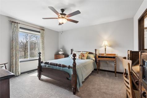 1603 Petrus NE Cedar Rapids IA 52402