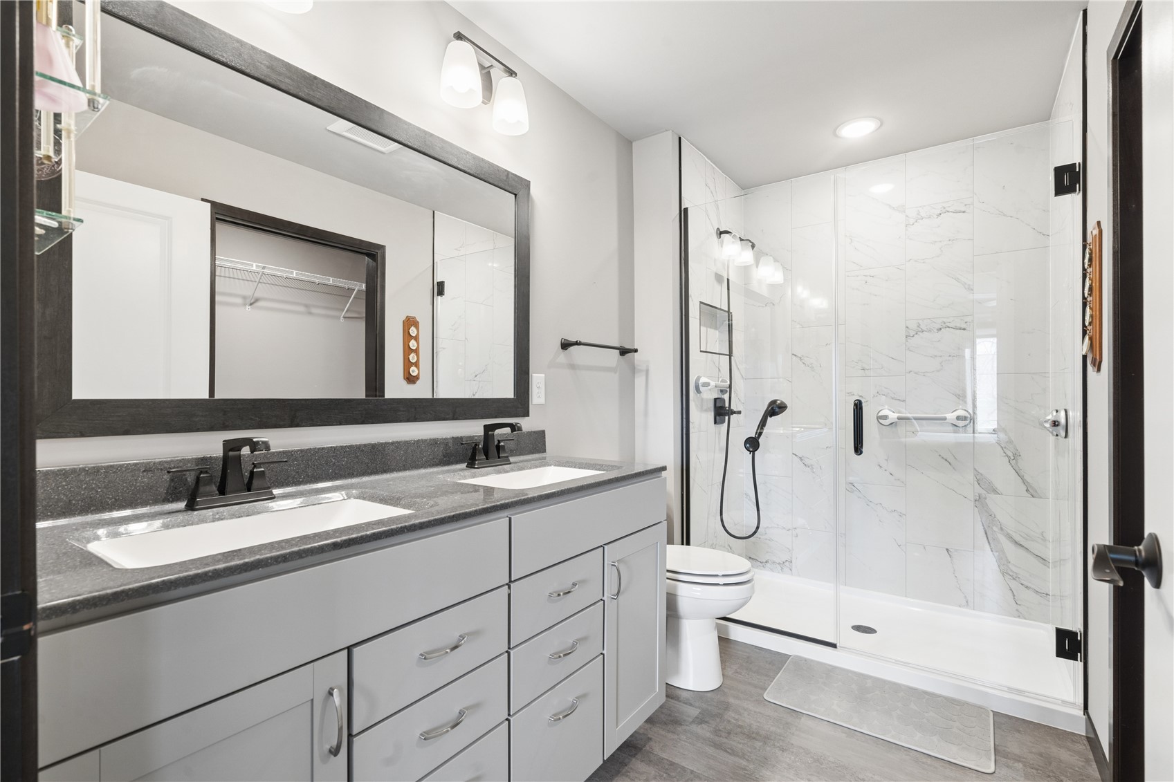 1603 Petrus NE Cedar Rapids IA 52402