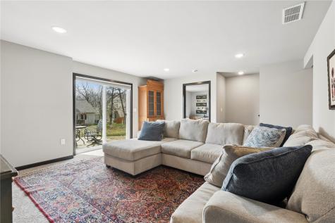 1603 Petrus NE Cedar Rapids IA 52402