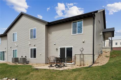 1603 Petrus NE Cedar Rapids IA 52402