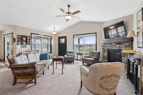 1603 Petrus NE Cedar Rapids IA 52402